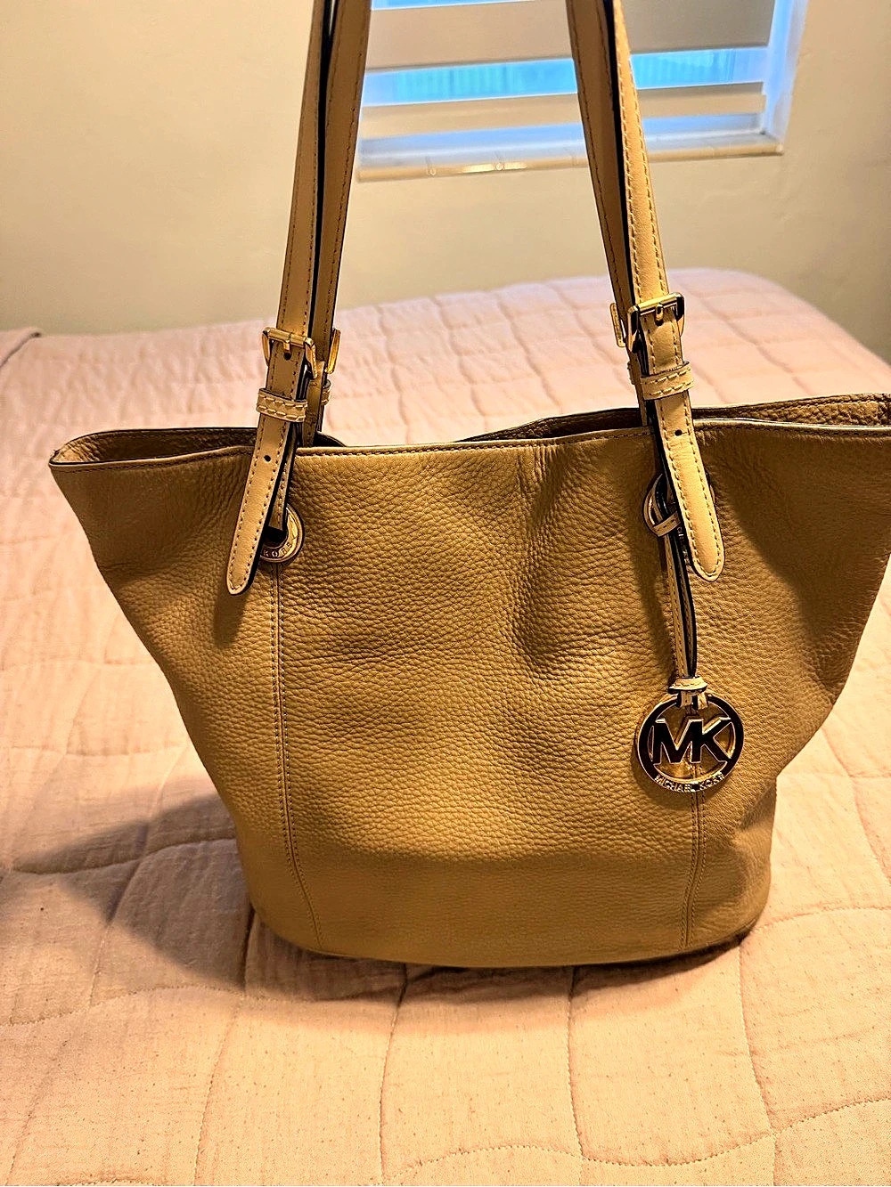 Michael Kors Jet Set Travel Large Pebbled Leather Tote in beige